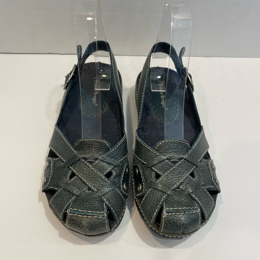 Bare Traps Flighty blue leather sandals size 6 1/2 M